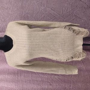 L A Gold pullover sweater. (1068)